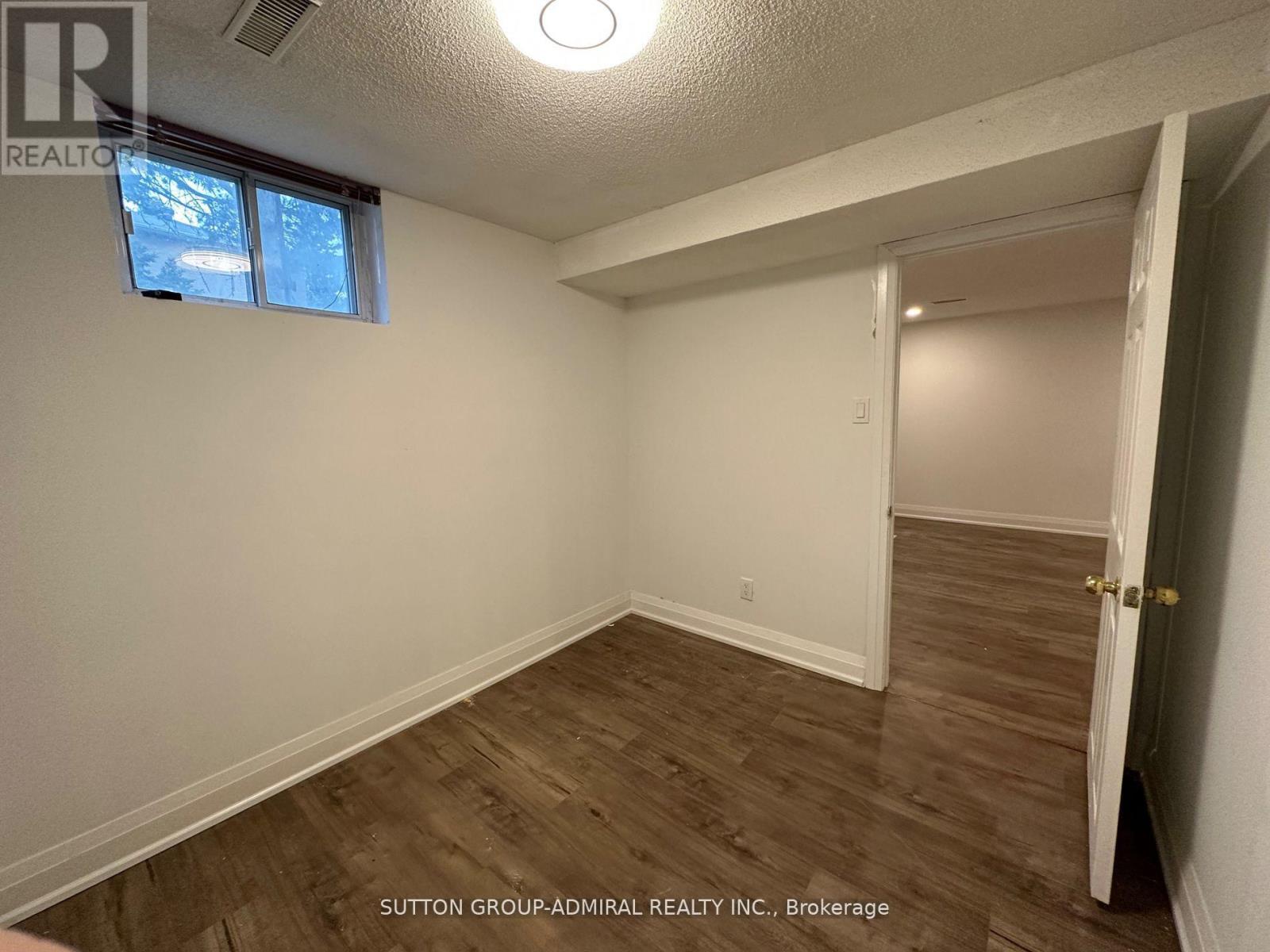 Lower A - 7 Resolution Crescent, Toronto, Ontario  M2H 1N3 - Photo 10 - C12659706