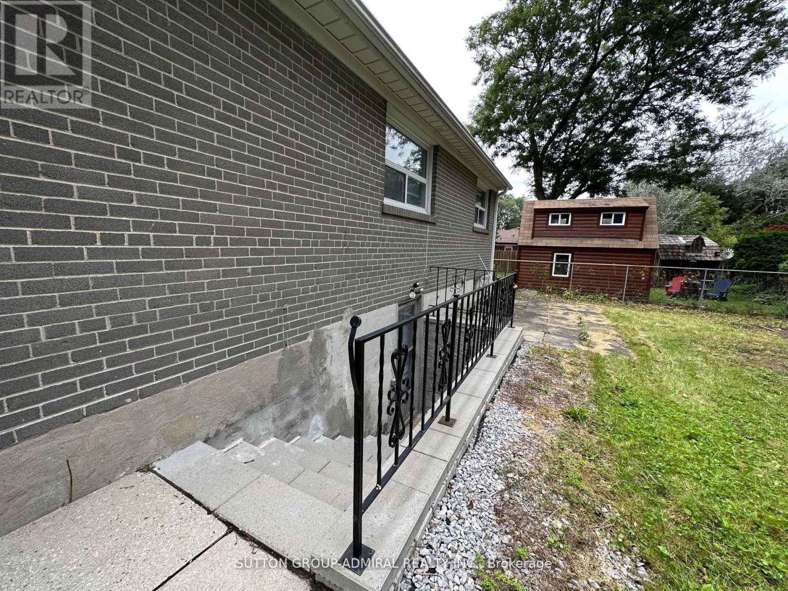 Lower A - 7 Resolution Crescent, Toronto, Ontario  M2H 1N3 - Photo 2 - C12659706