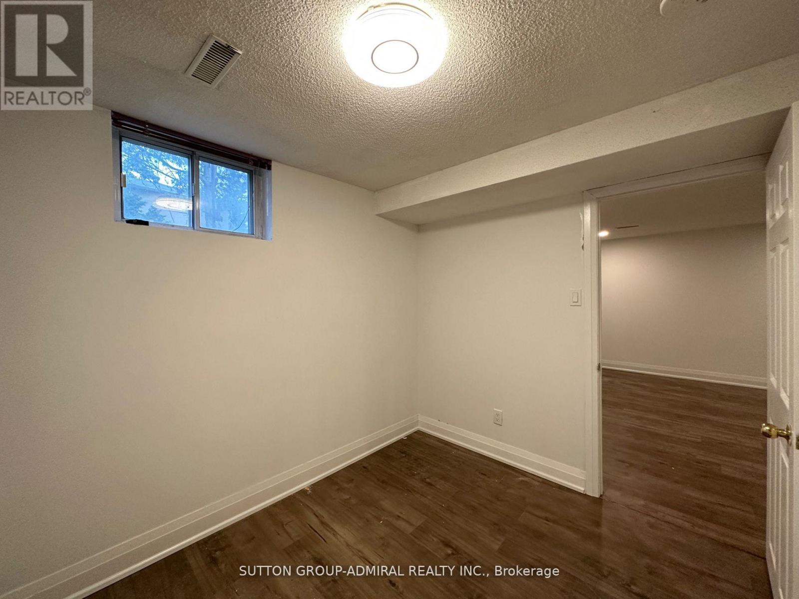 Lower A - 7 Resolution Crescent, Toronto, Ontario  M2H 1N3 - Photo 9 - C12659706