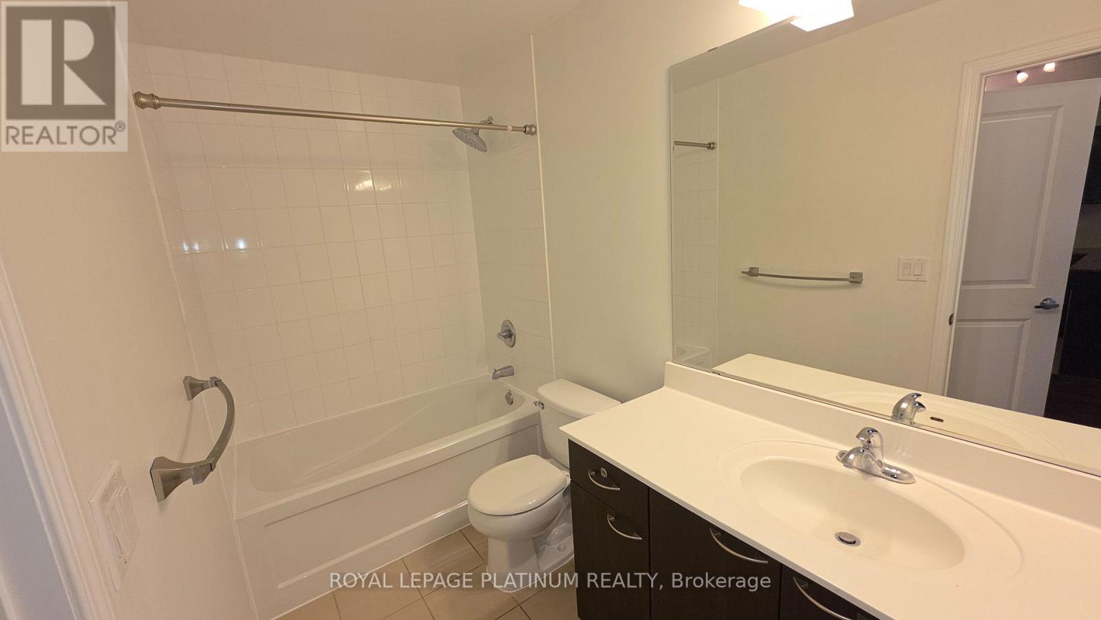 411 - 385 Prince Of Wales Drive, Mississauga, Ontario  L5B 0C6 - Photo 11 - W12652156
