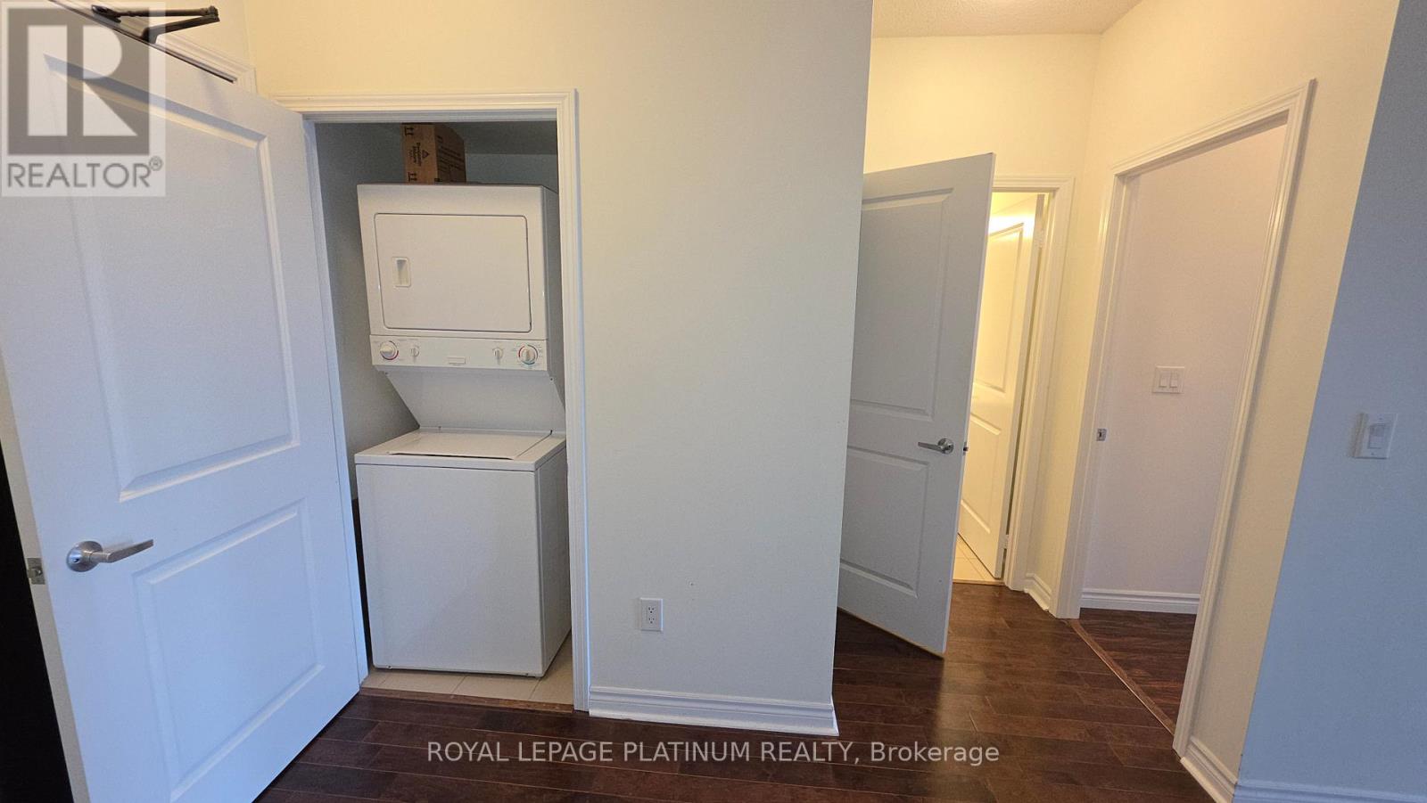 411 - 385 Prince Of Wales Drive, Mississauga, Ontario  L5B 0C6 - Photo 12 - W12652156