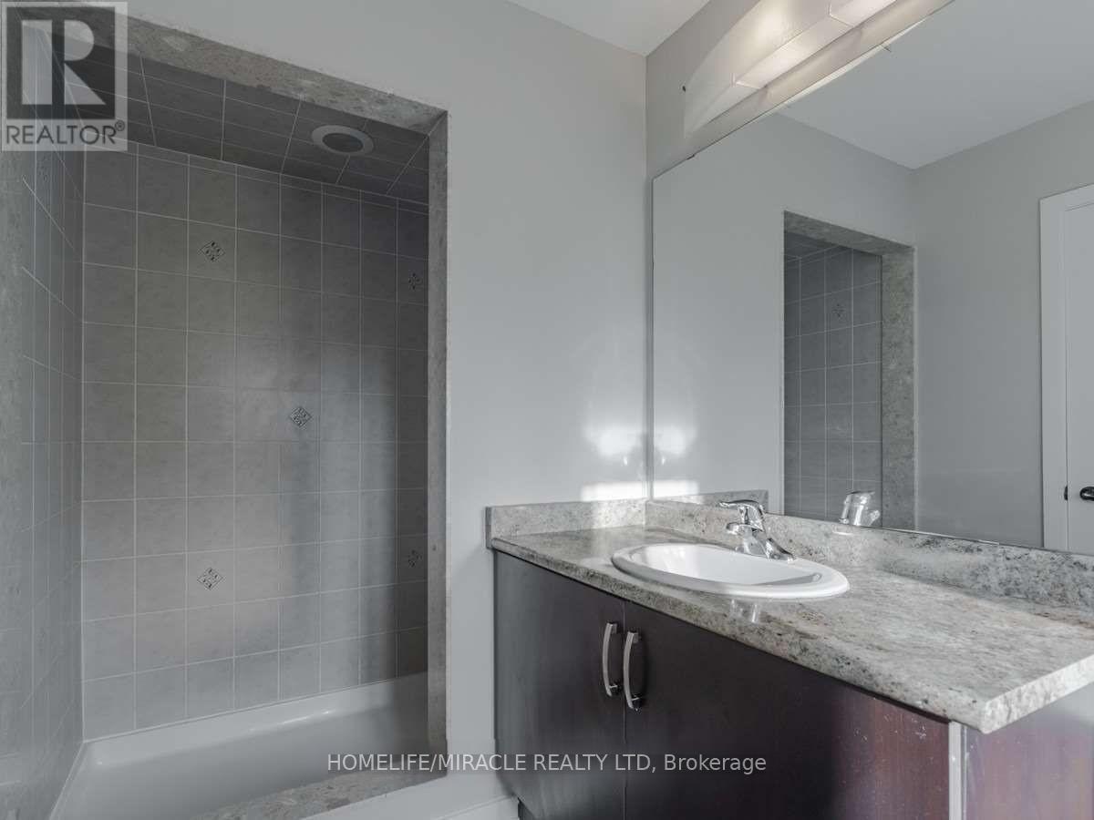 Upper - 414 Queen Mary Drive, Brampton, Ontario  L7A 0A9 - Photo 18 - W12659722