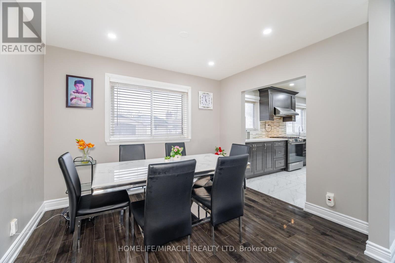 345 Silverstone Drive, Toronto, Ontario  M9V 3J8 - Photo 14 - W12659726