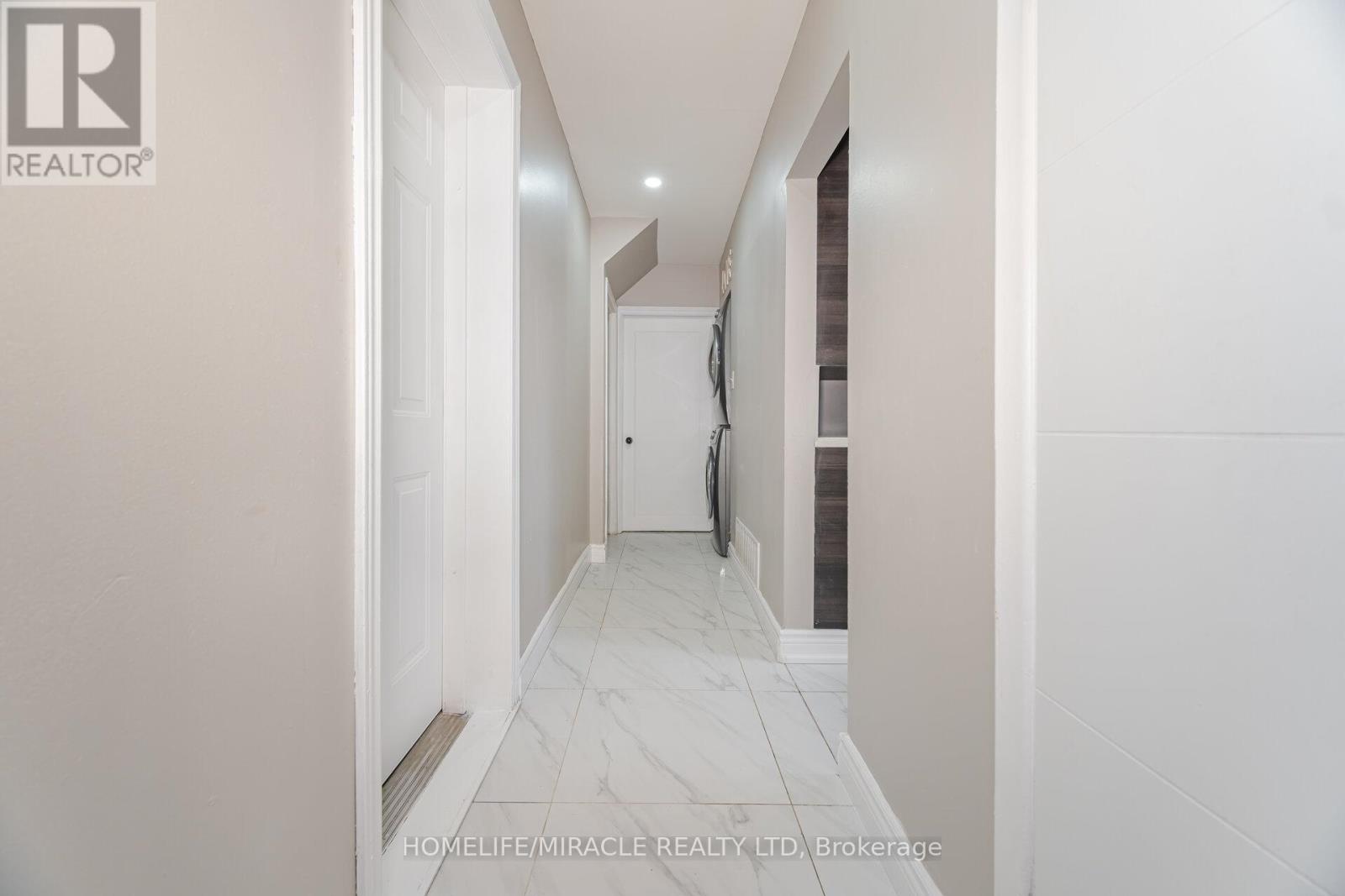 345 Silverstone Drive, Toronto, Ontario  M9V 3J8 - Photo 20 - W12659726