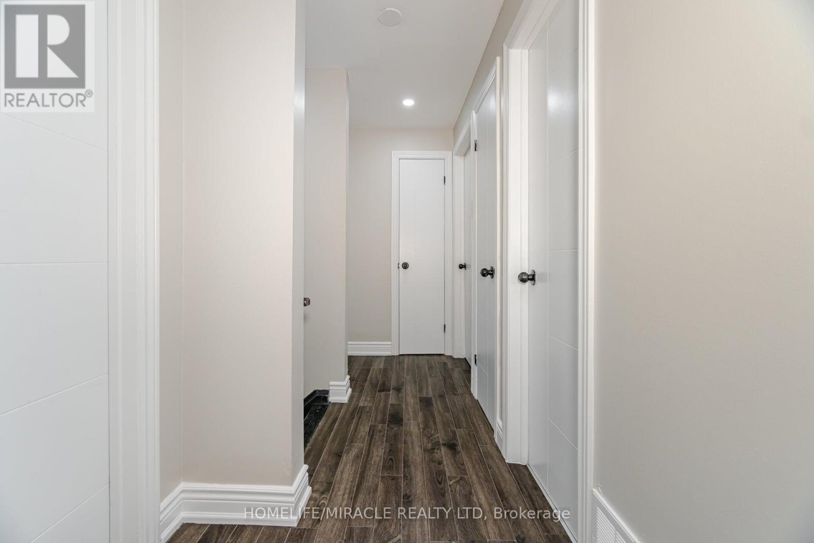 345 Silverstone Drive, Toronto, Ontario  M9V 3J8 - Photo 24 - W12659726