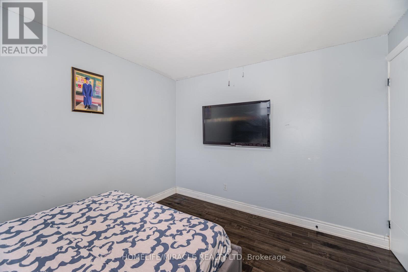 345 Silverstone Drive, Toronto, Ontario  M9V 3J8 - Photo 30 - W12659726