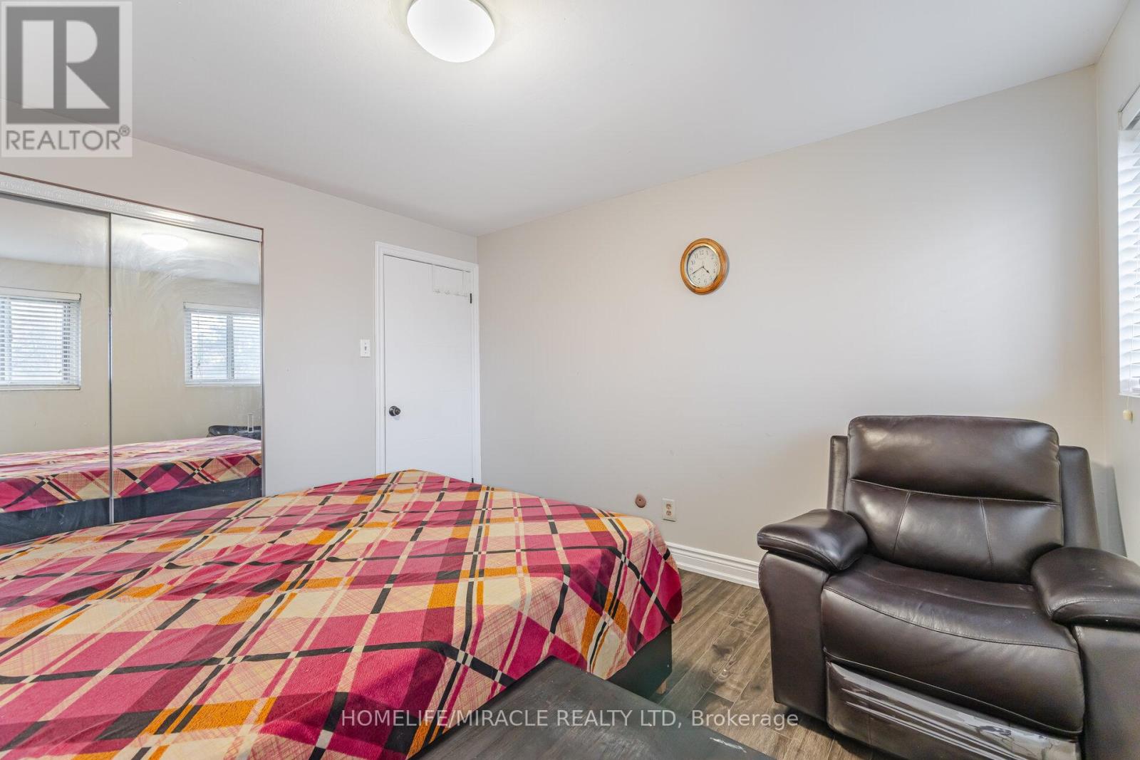 345 Silverstone Drive, Toronto, Ontario  M9V 3J8 - Photo 34 - W12659726