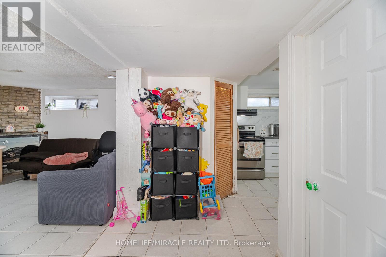 345 Silverstone Drive, Toronto, Ontario  M9V 3J8 - Photo 40 - W12659726