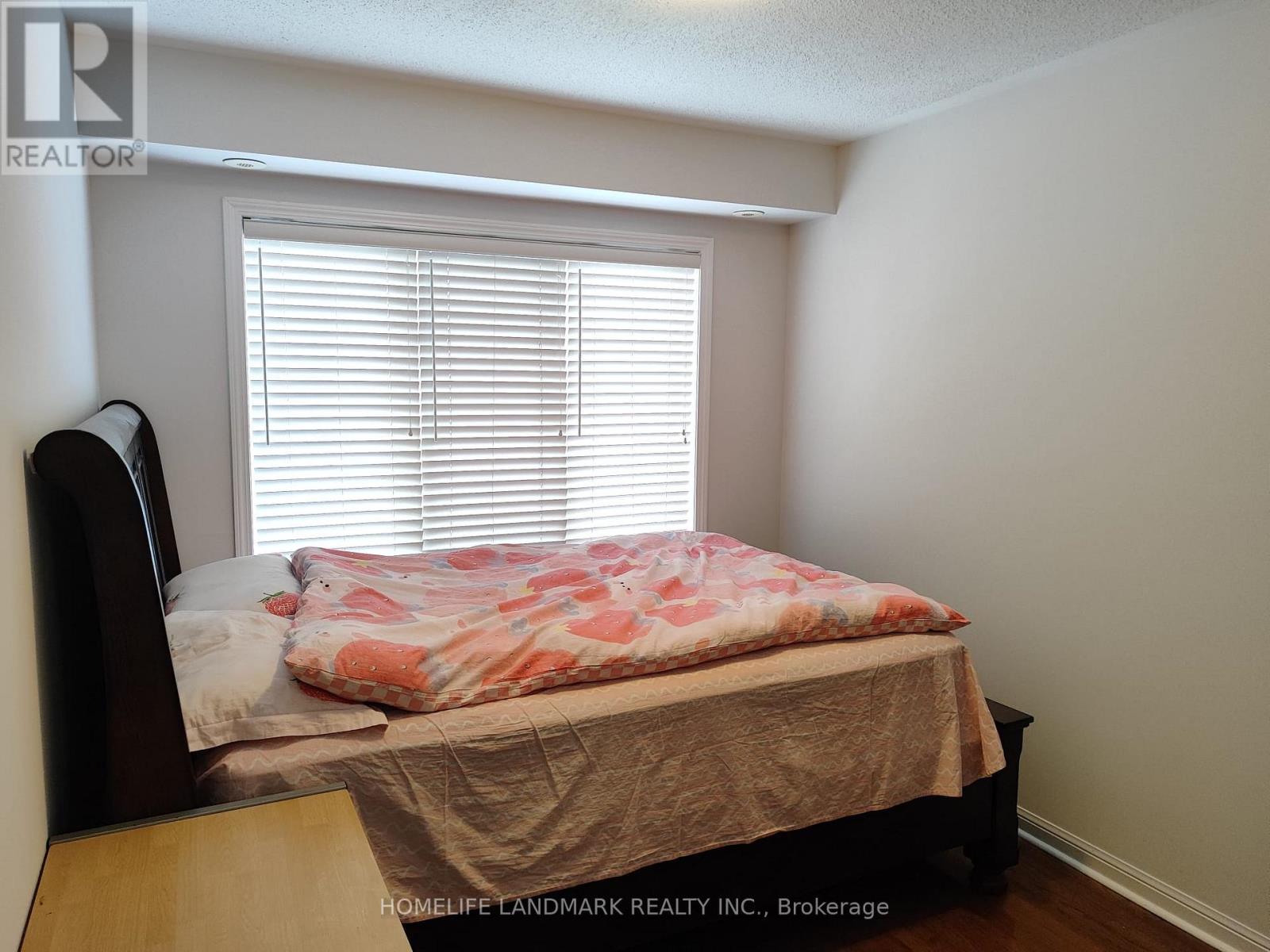 1 - 575 Dundas Street W, Mississauga, Ontario  L5B 0B2 - Photo 7 - W12659738
