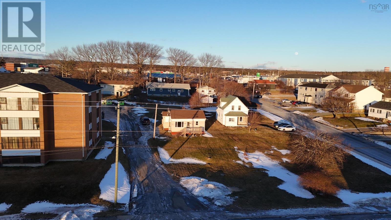 648 Queen Street, Port Hawkesbury, Nova Scotia  B9A 2W5 - Photo 4 - 202600082