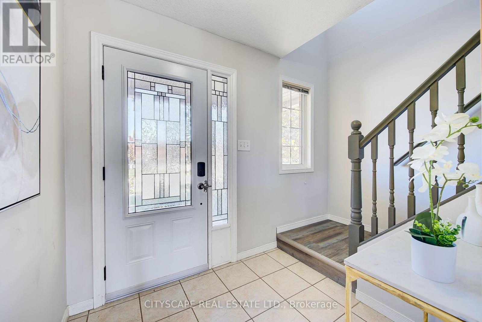 481 Marconi Boulevard, London East, Ontario  N5V 5E7 - Photo 4 - X12659740