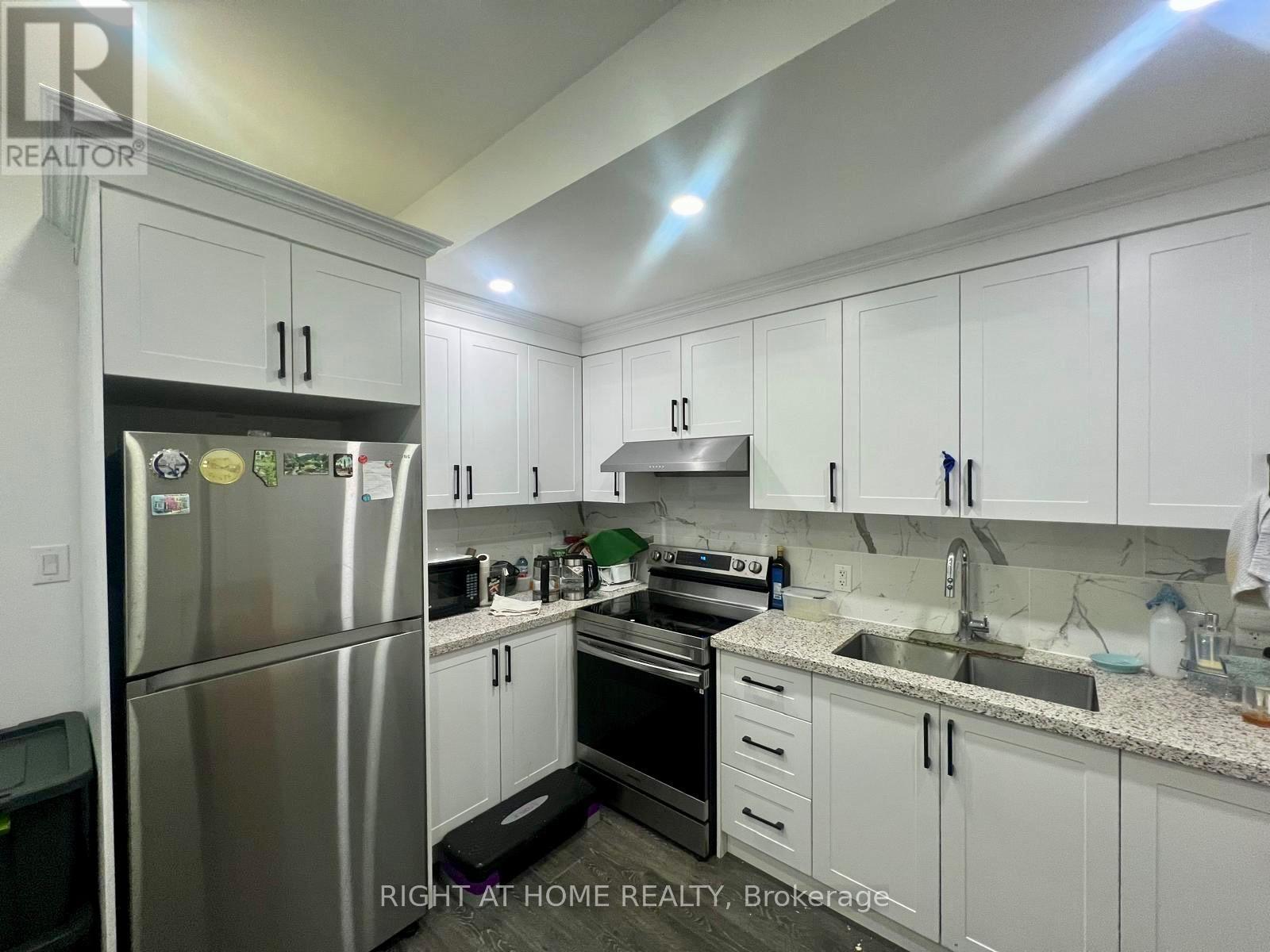 Basement - 440 Pharmacy Avenue, Toronto, Ontario  M1L 3G6 - Photo 2 - E12659758