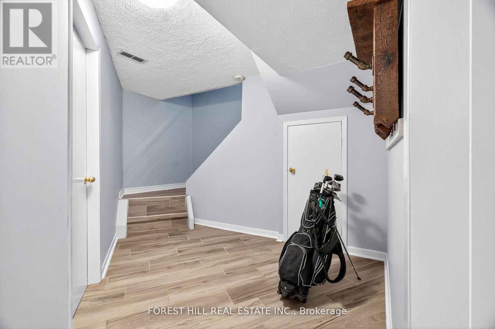 1550 Evangeline Drive, Oshawa, Ontario  L1J 3T2 - Photo 16 - E12659462