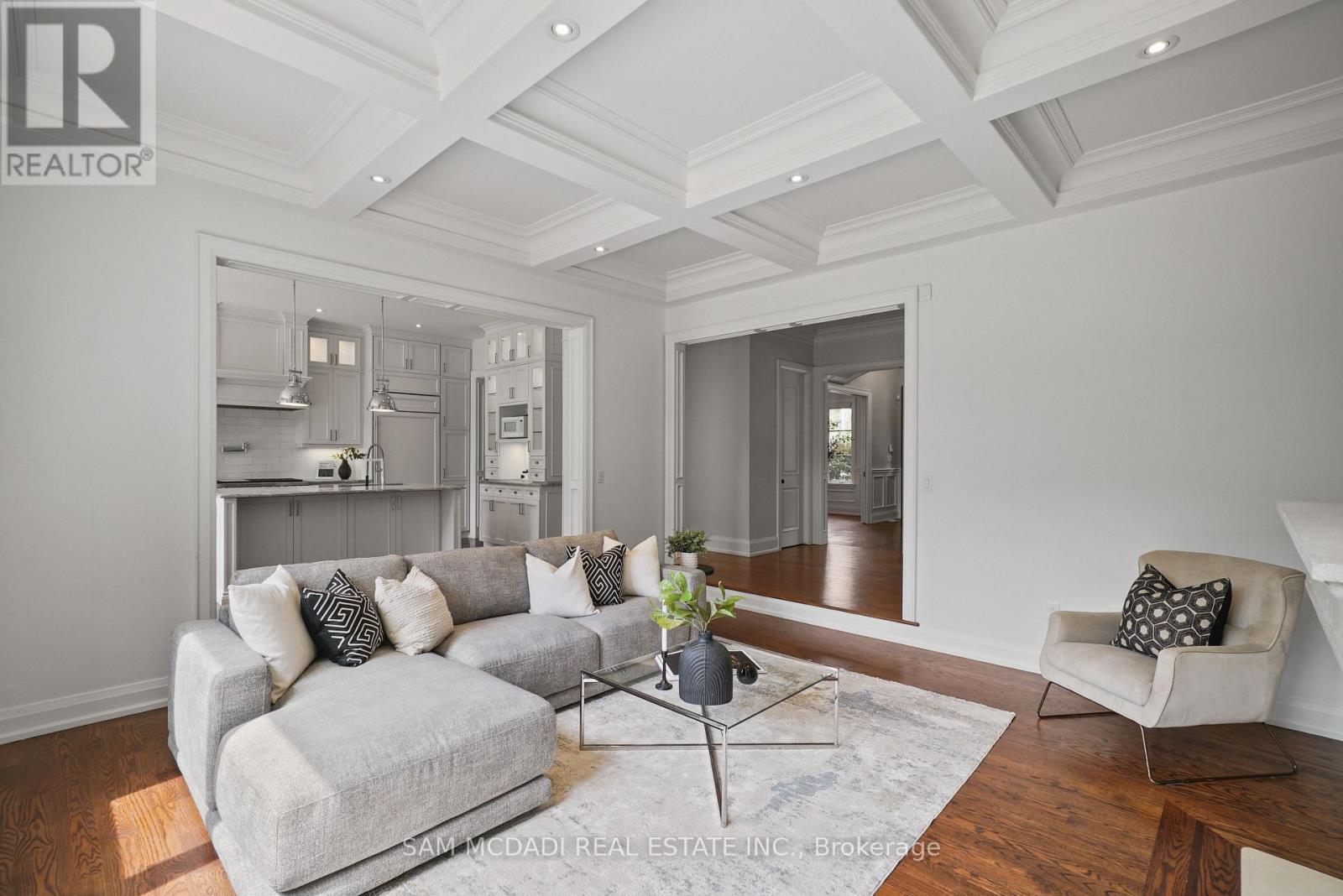 190 Maplewood Road, Mississauga, Ontario  L5G 2M6 - Photo 11 - W12659750