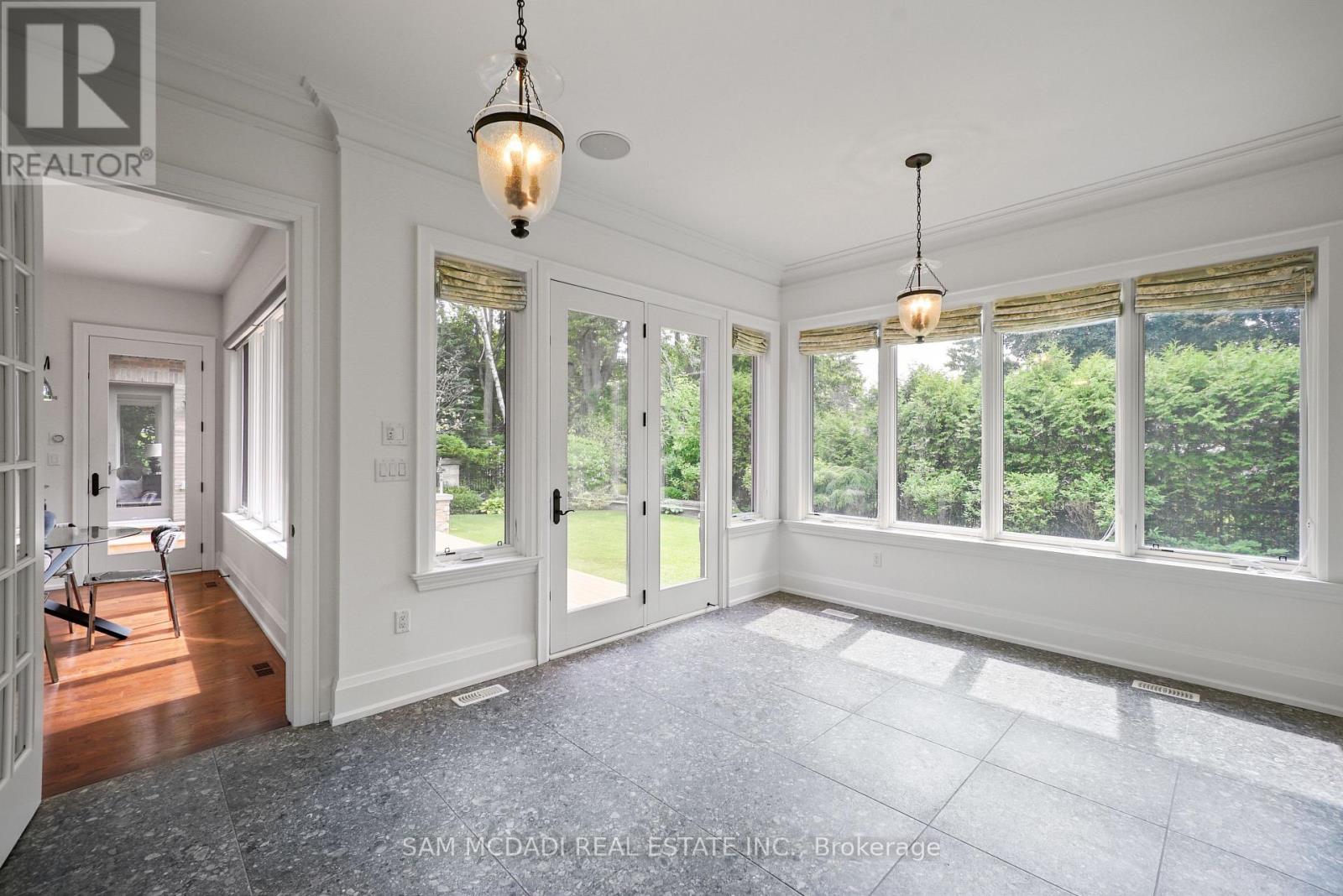 190 Maplewood Road, Mississauga, Ontario  L5G 2M6 - Photo 17 - W12659750