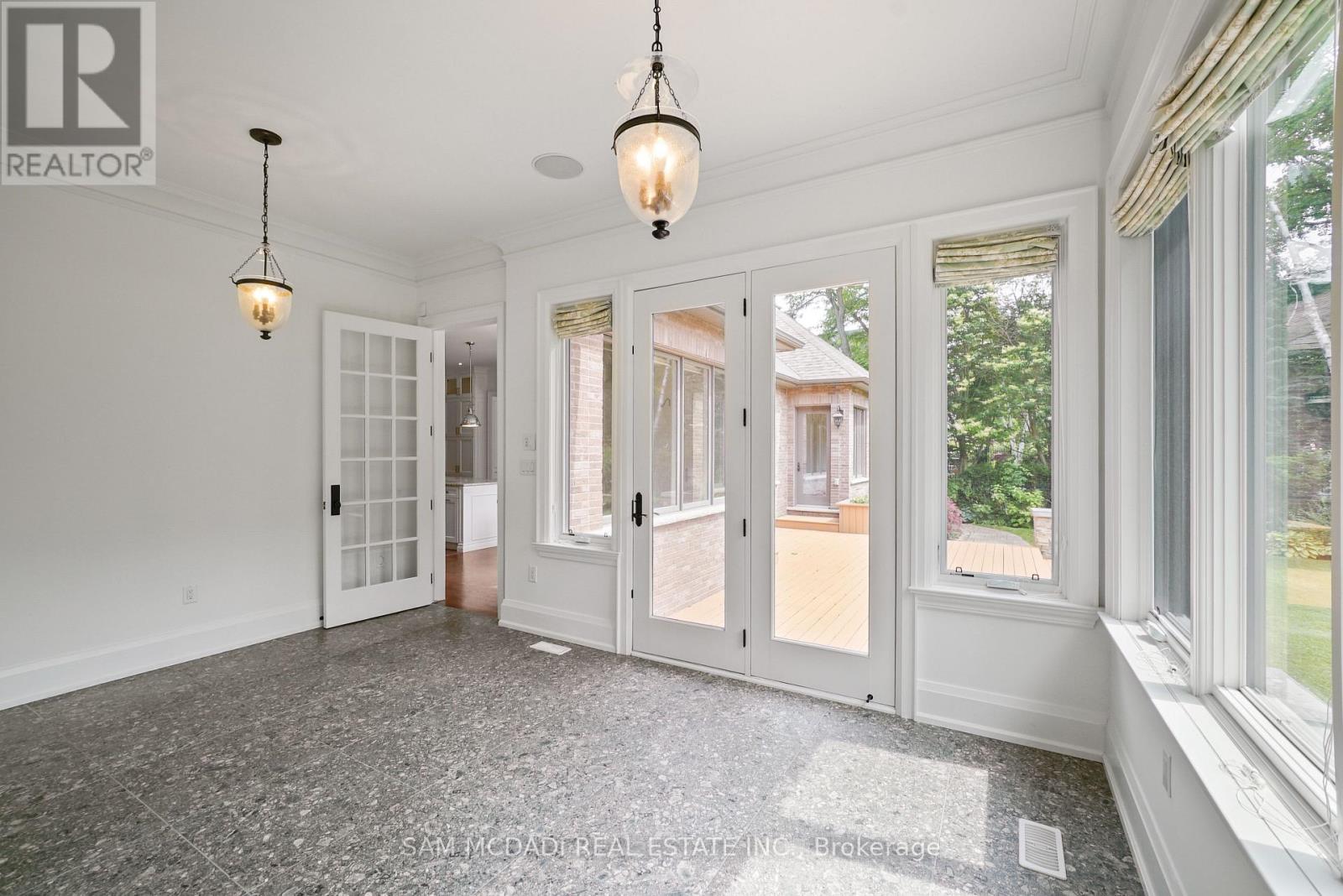 190 Maplewood Road, Mississauga, Ontario  L5G 2M6 - Photo 18 - W12659750