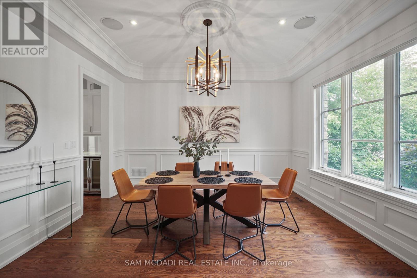 190 Maplewood Road, Mississauga, Ontario  L5G 2M6 - Photo 8 - W12659750