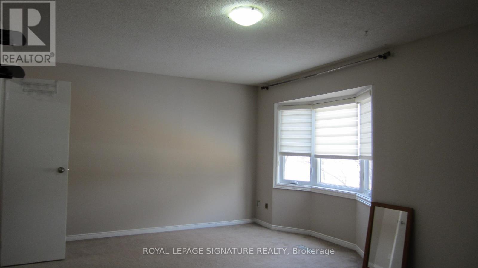 15 - 1039 Cedarglen Gate, Mississauga, Ontario  L5C 3A7 - Photo 10 - W12659756