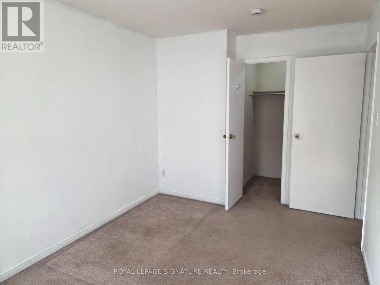 15 - 1039 Cedarglen Gate, Mississauga, Ontario  L5C 3A7 - Photo 16 - W12659756