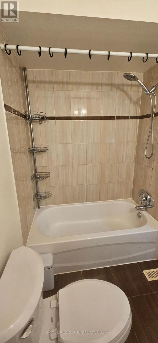 15 - 1039 Cedarglen Gate, Mississauga, Ontario  L5C 3A7 - Photo 25 - W12659756