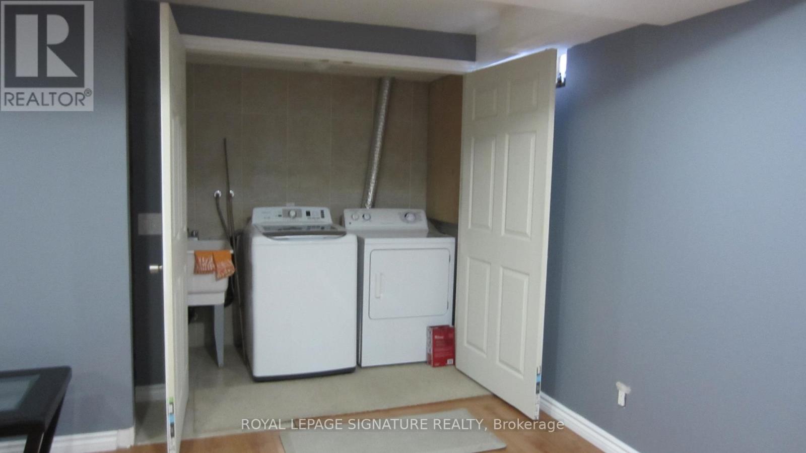 15 - 1039 Cedarglen Gate, Mississauga, Ontario  L5C 3A7 - Photo 26 - W12659756