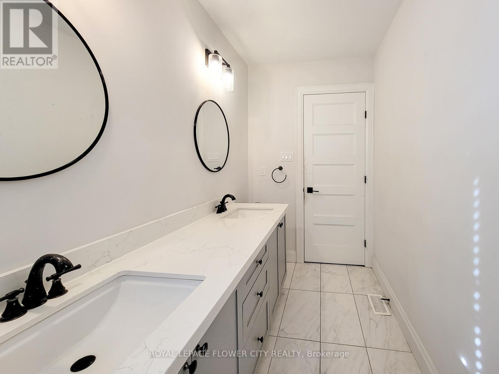 13 Grafton Avenue, Hamilton, Ontario  L8H 7E6 - Photo 46 - X12659746