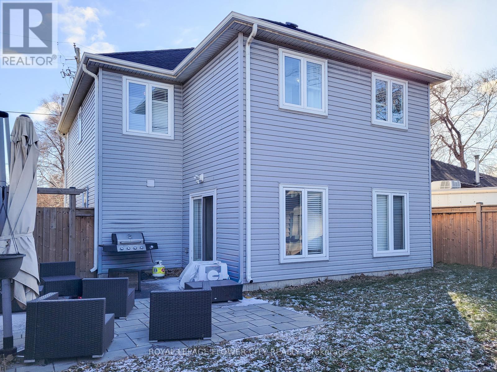 13 Grafton Avenue, Hamilton, Ontario  L8H 7E6 - Photo 49 - X12659746