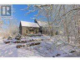 1 STATION ROAD, Prince Edward County, Ontario