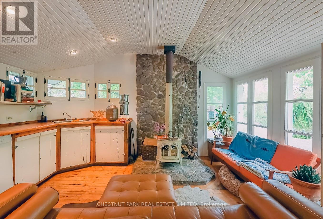 1 Station Road, Prince Edward County, Ontario  K0K 1J0 - Photo 32 - X12410477