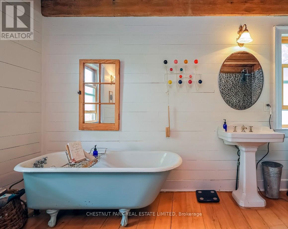 1 Station Road, Prince Edward County, Ontario  K0K 1J0 - Photo 38 - X12410477