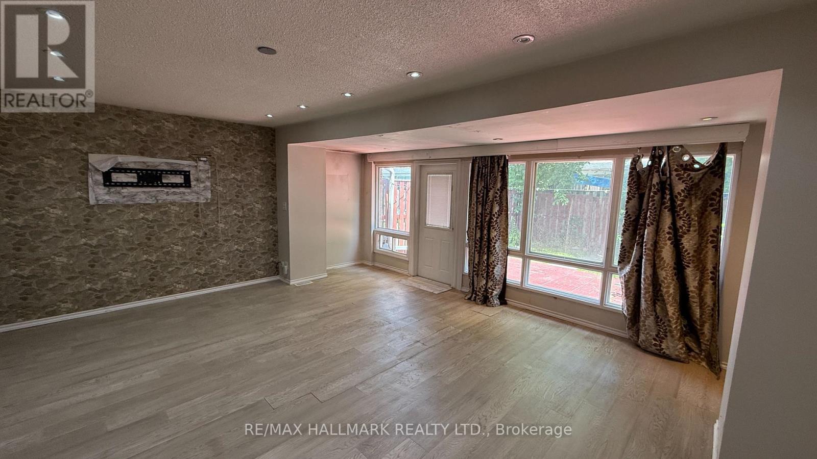 10 - 3600 Morning Star Drive, Mississauga, Ontario  L4T 1Y5 - Photo 3 - W12654730