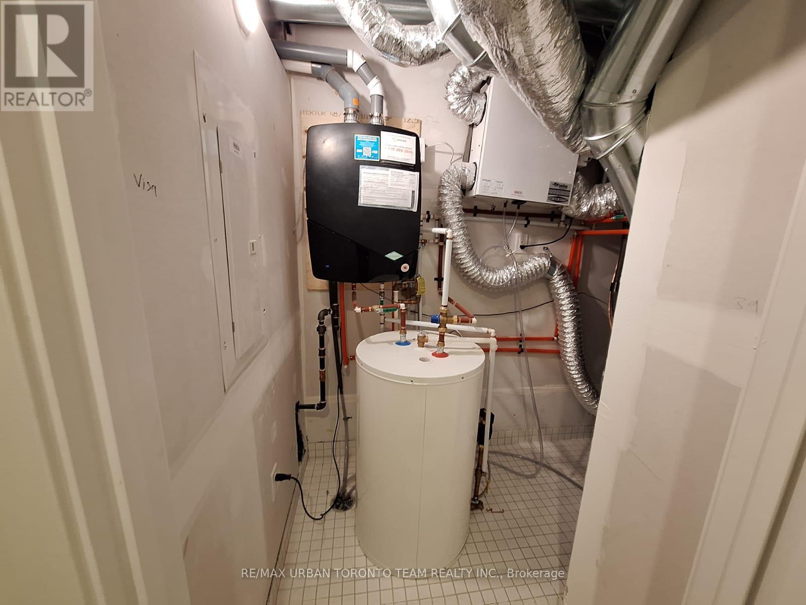 308 - 130 Honeycrisp Crescent, Vaughan, Ontario  L4K 0N6 - Photo 11 - N12659764