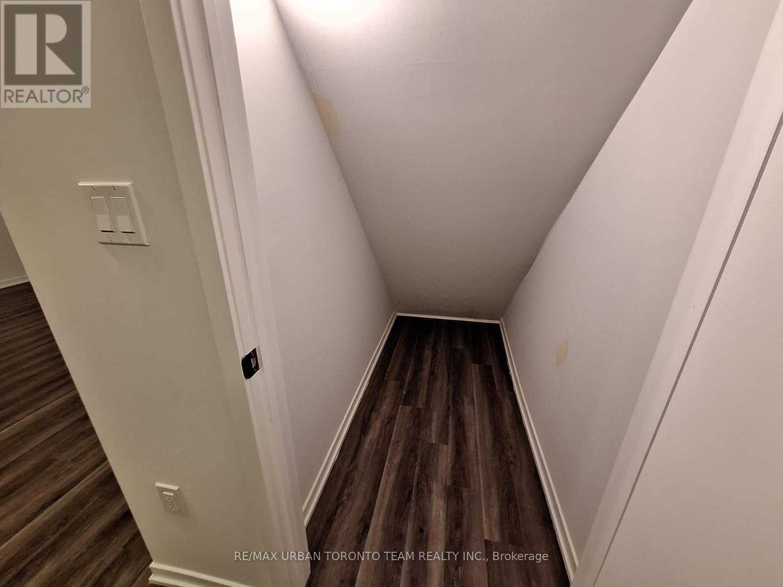 308 - 130 Honeycrisp Crescent, Vaughan, Ontario  L4K 0N6 - Photo 6 - N12659764