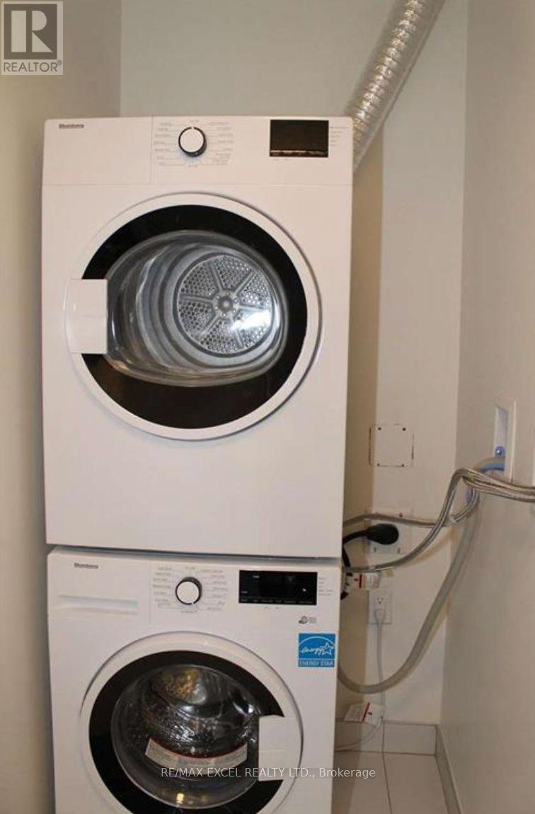 527w - 268 Buchanan Drive, Markham, Ontario  L3R 8G9 - Photo 8 - N12659772