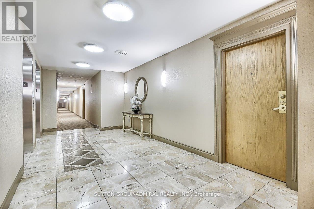 206 - 1 Maison Parc Court, Vaughan, Ontario  L4J 9K1 - Photo 4 - N12659780