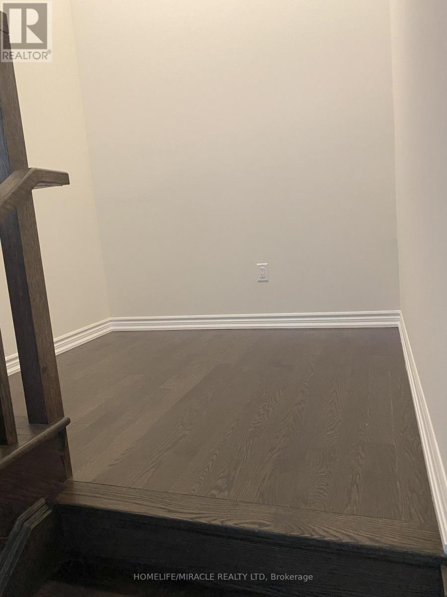 48 Prudhoe Terrace, Barrie, Ontario  L9J 0W2 - Photo 11 - S12659798