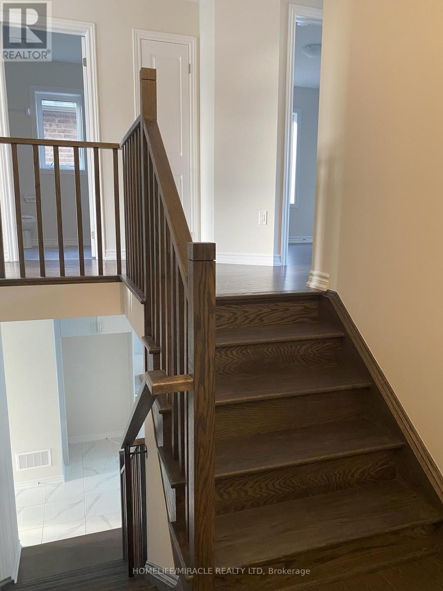 48 Prudhoe Terrace, Barrie, Ontario  L9J 0W2 - Photo 12 - S12659798