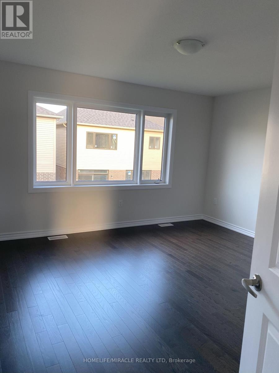 48 Prudhoe Terrace, Barrie, Ontario  L9J 0W2 - Photo 16 - S12659798