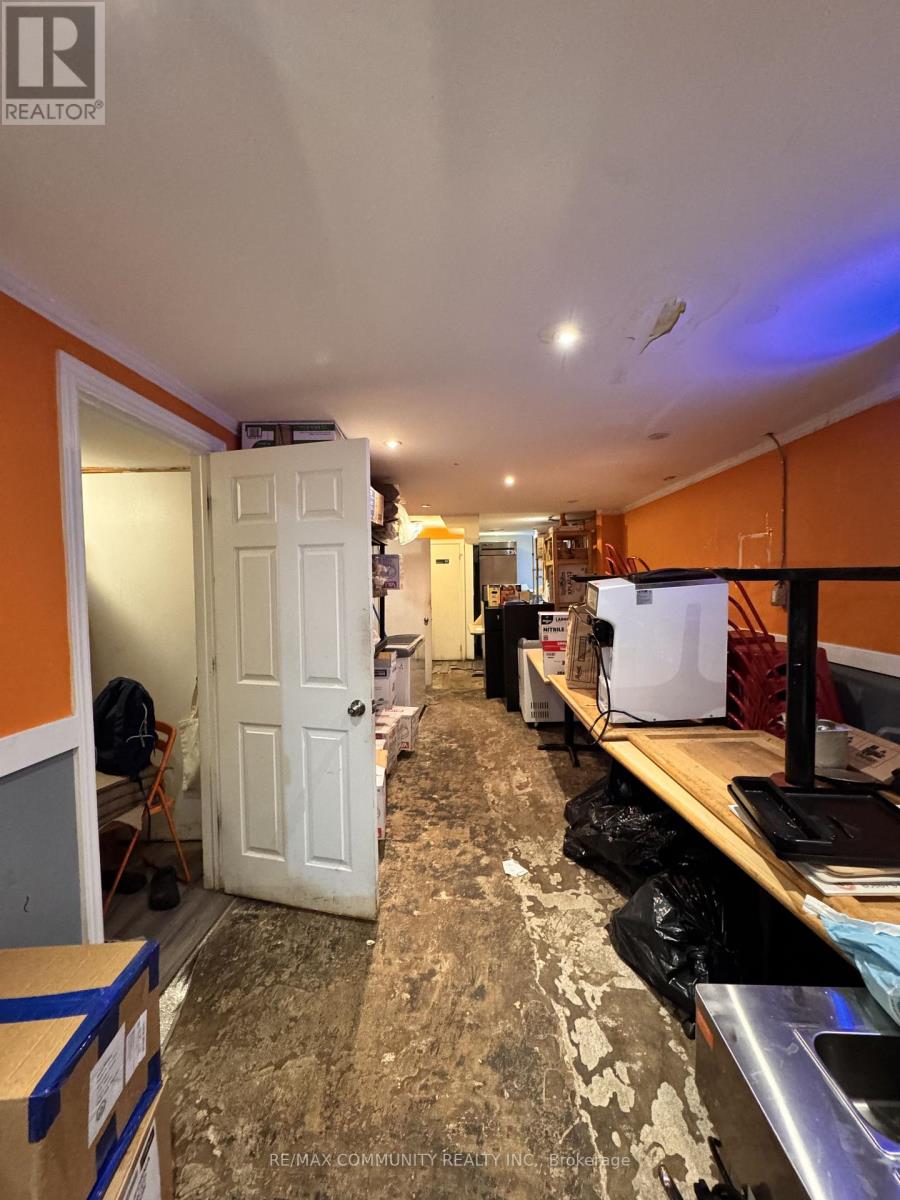 3035 Bathurst Street, Toronto, Ontario  M6B 3B5 - Photo 10 - C12629338