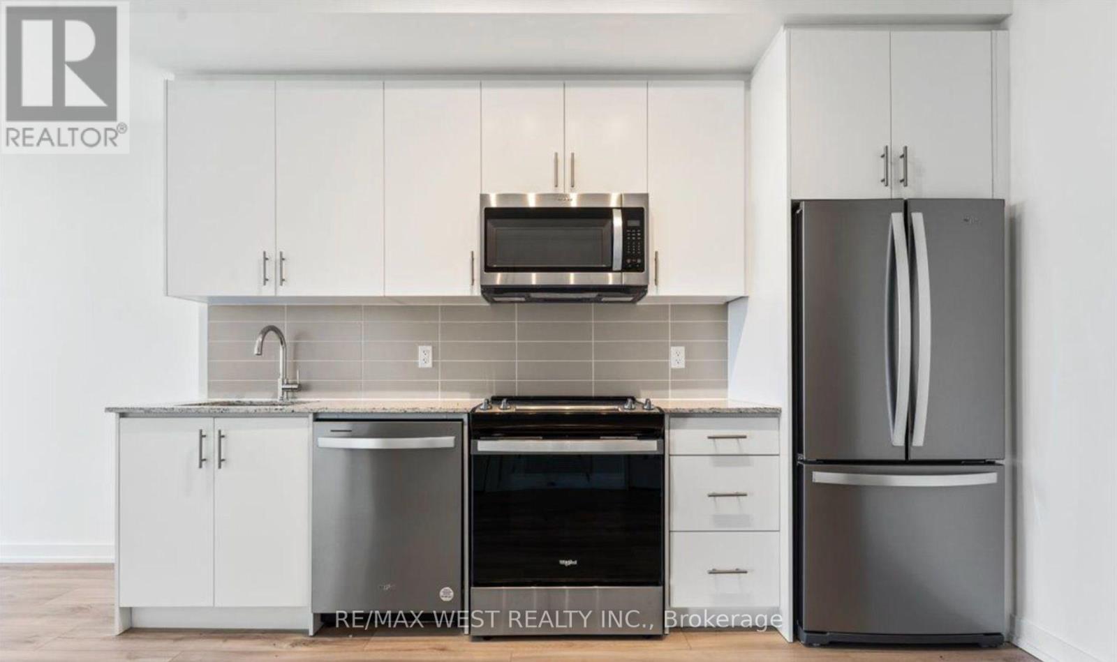 411 - 335 Wheat Boom Drive, Oakville, Ontario  L6H 7C2 - Photo 2 - W12659766