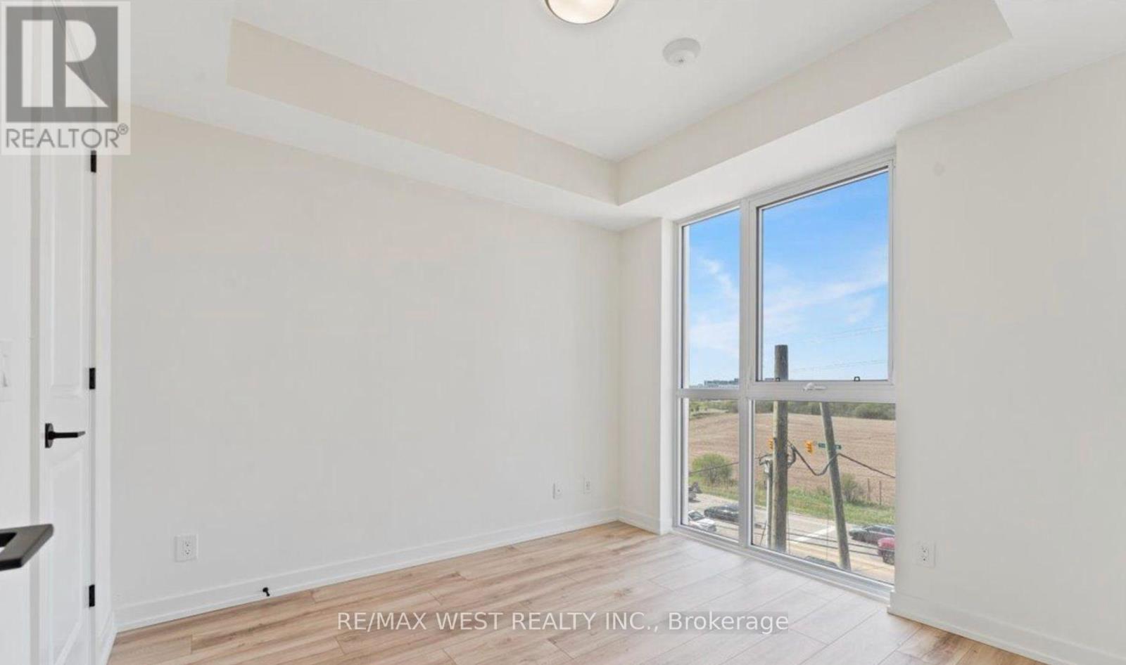 411 - 335 Wheat Boom Drive, Oakville, Ontario  L6H 7C2 - Photo 6 - W12659766