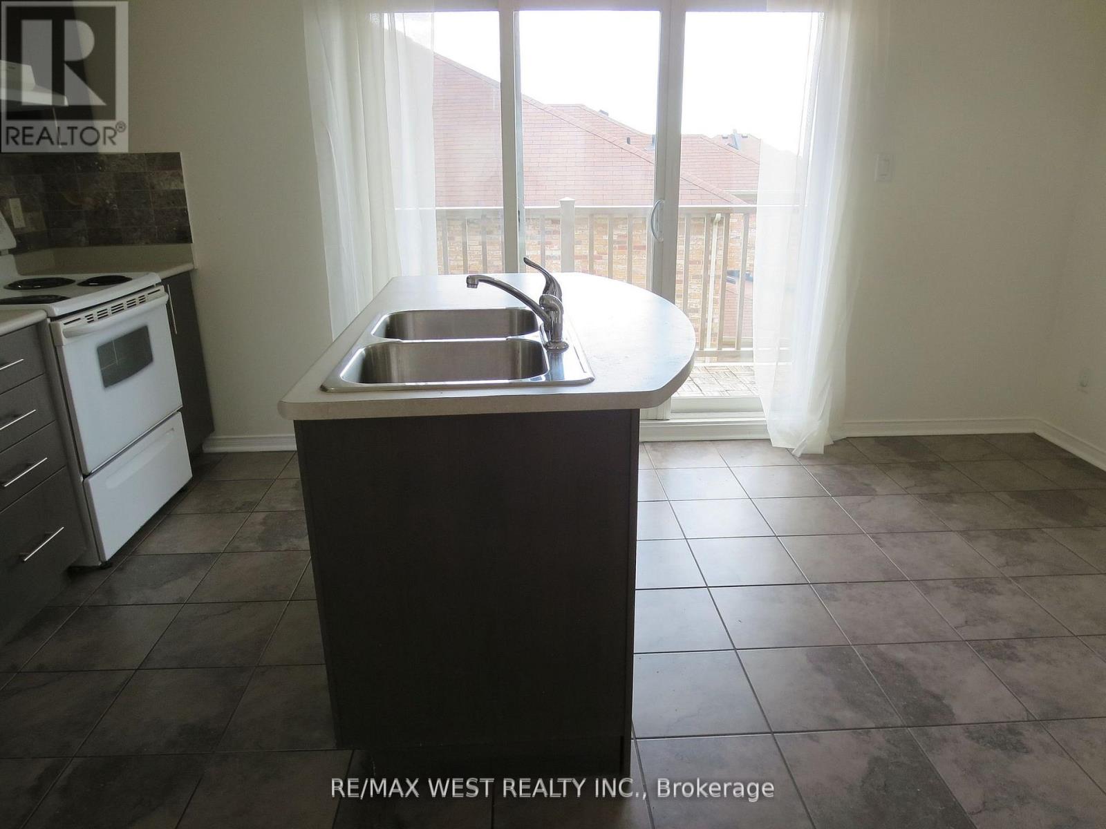 8 - 5615 Oscar Peterson Boulevard, Mississauga, Ontario  L5M 0N7 - Photo 10 - W12659778