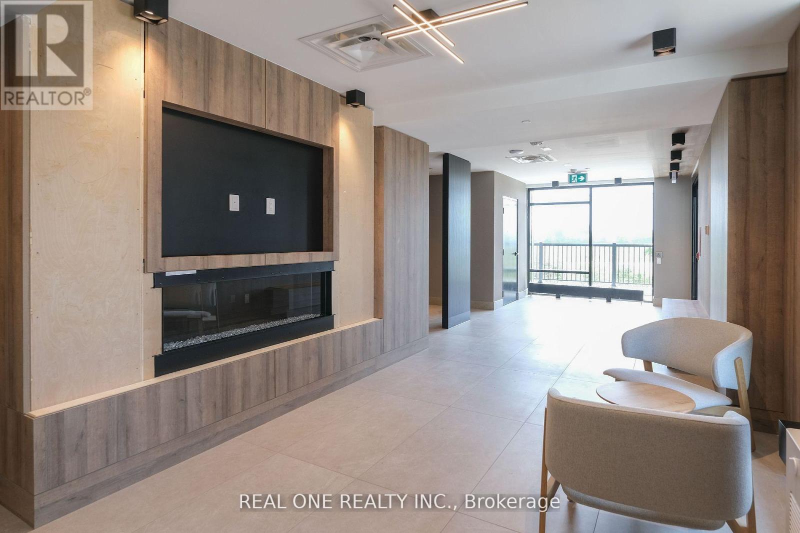 1302 - 335 Wheat Boom Drive, Oakville, Ontario  L6H 7C2 - Photo 3 - W12659800