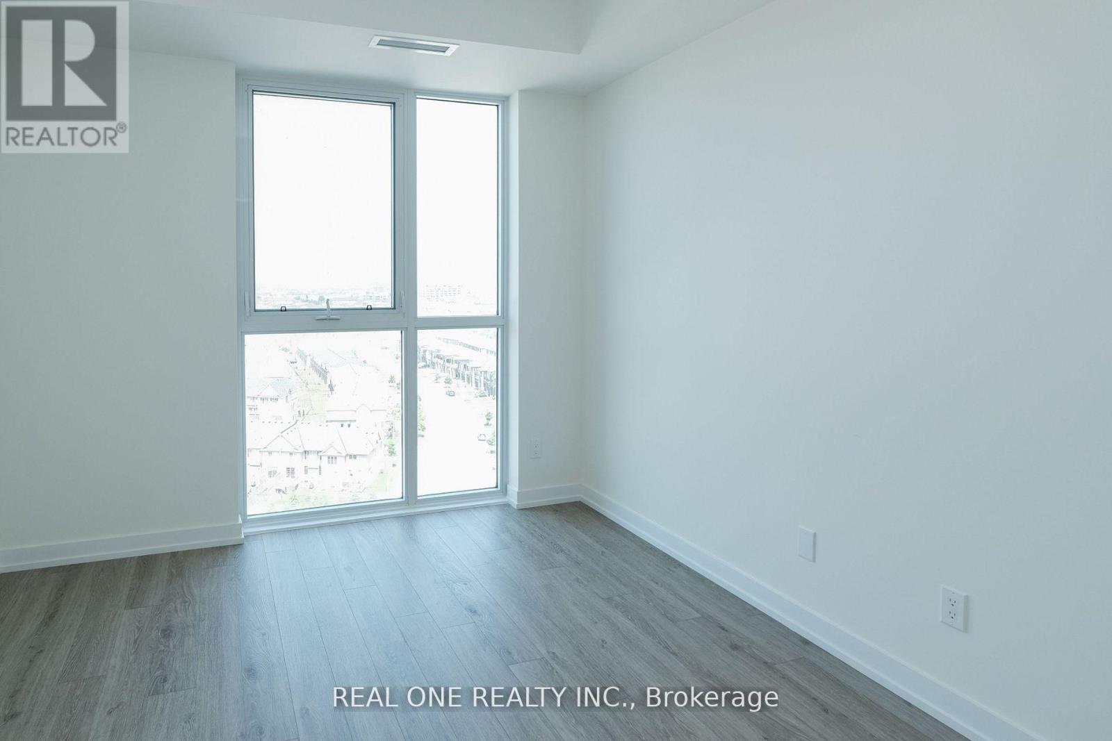 1302 - 335 Wheat Boom Drive, Oakville, Ontario  L6H 7C2 - Photo 4 - W12659800