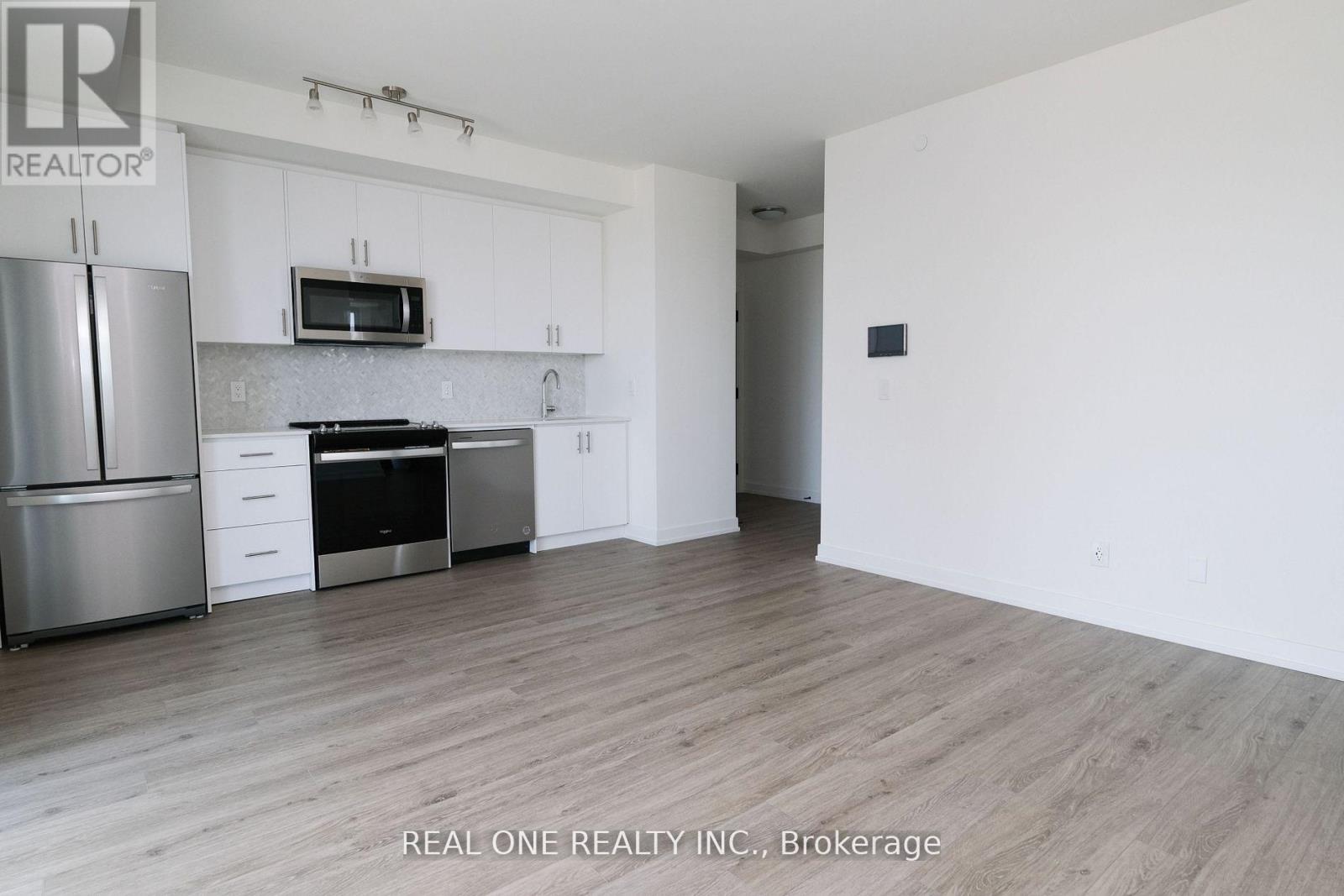 1302 - 335 Wheat Boom Drive, Oakville, Ontario  L6H 7C2 - Photo 6 - W12659800