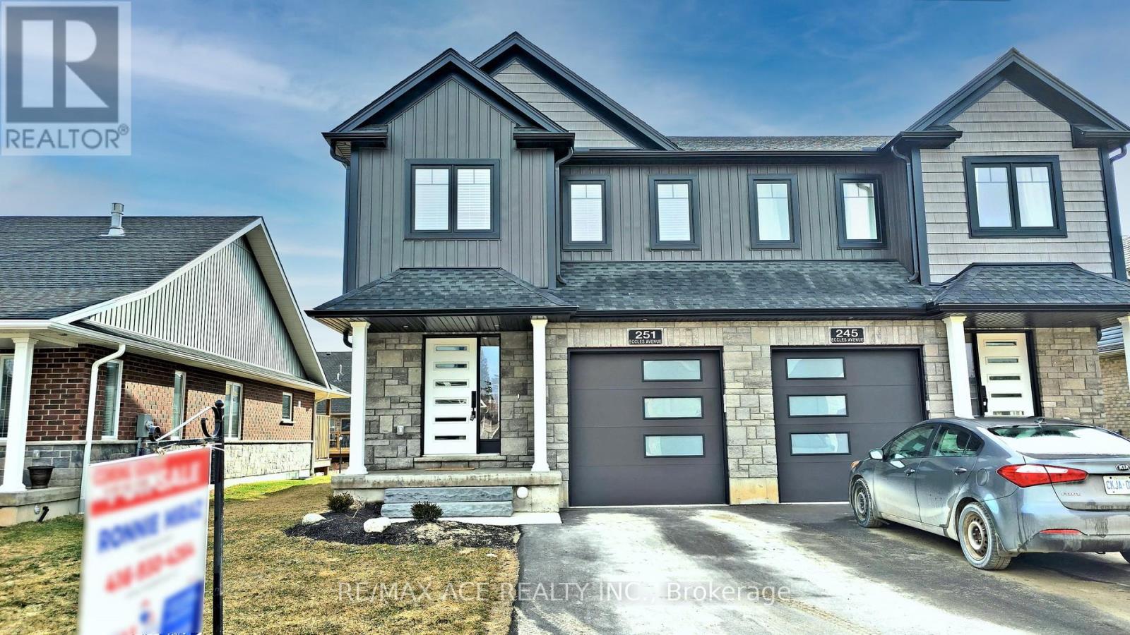 251 Eccles Avenue, West Grey, Ontario  N0G 1R0 - Photo 2 - X12659762