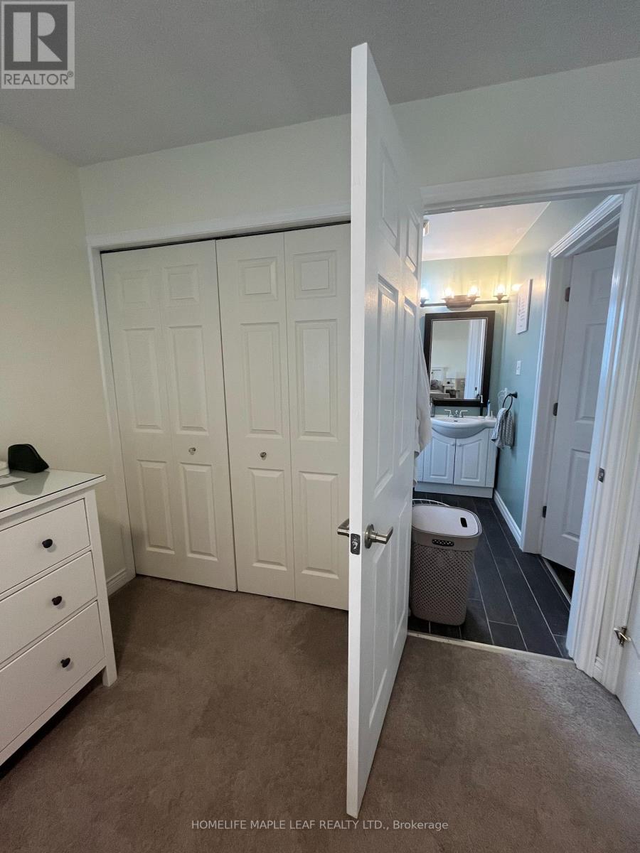 Side Un - 14 Old Orchard Glen, Woodstock, Ontario  N4V 1G2 - Photo 10 - X12659788