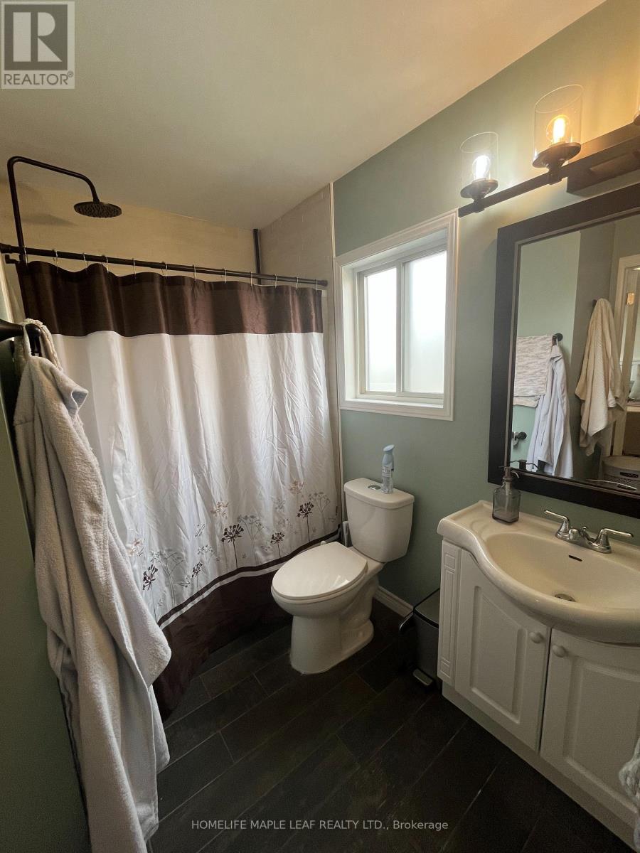 Side Un - 14 Old Orchard Glen, Woodstock, Ontario  N4V 1G2 - Photo 14 - X12659788