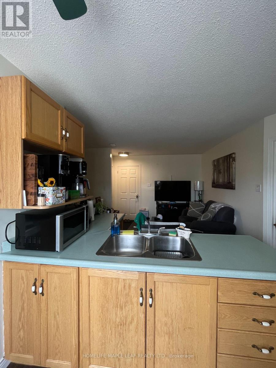 Side Un - 14 Old Orchard Glen, Woodstock, Ontario  N4V 1G2 - Photo 5 - X12659788