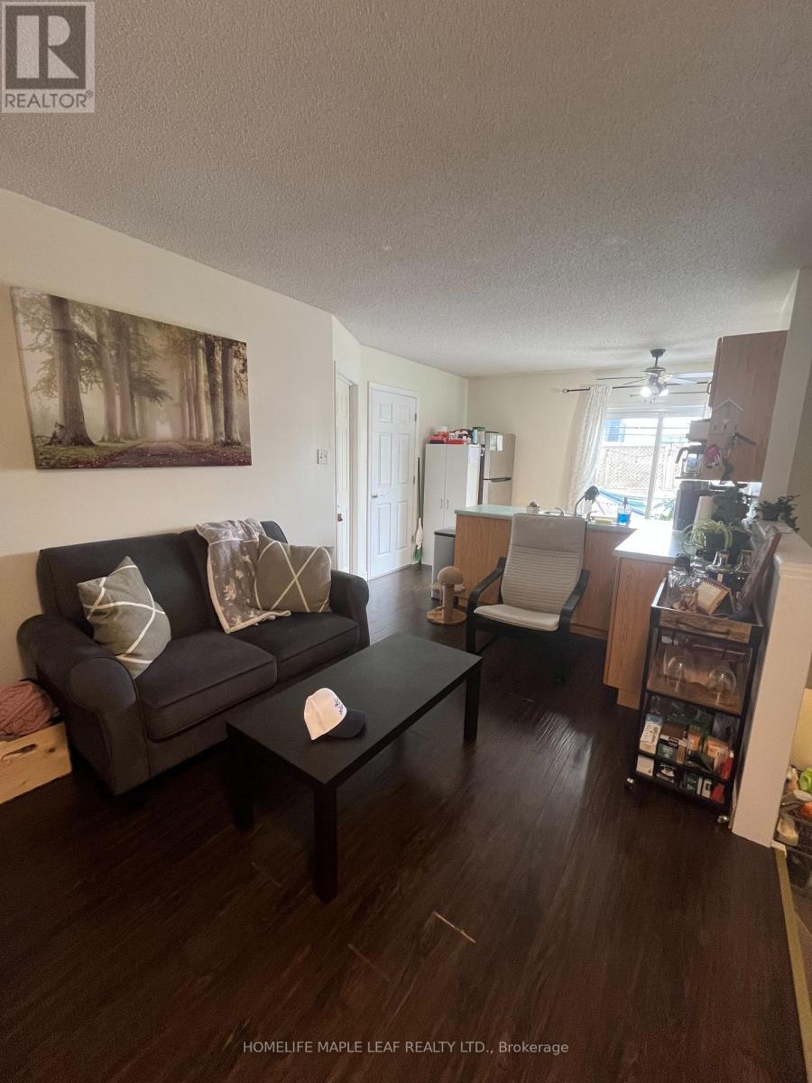 Side Un - 14 Old Orchard Glen, Woodstock, Ontario  N4V 1G2 - Photo 7 - X12659788